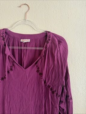 Knox Rose Magenta V-Neck Embroidered Boho Tunic